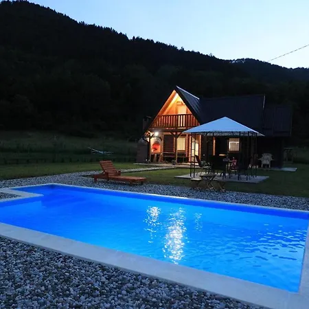 Vikendica Sa Bazenom Magnum Visegrad