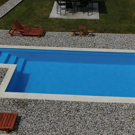 Vikendica Sa Bazenom Magnum Holiday home Visegrad