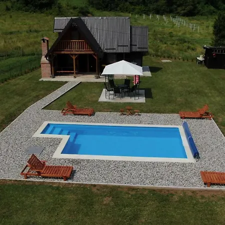 Holiday home Vikendica Sa Bazenom Magnum Visegrad